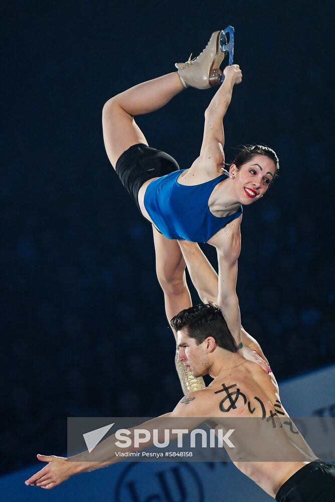 Italy's Nicole Della Monica and Matteo Guarise perform during the gala exhibition at the World Team Trophy figure skating competition in Fukuoka, Japan. Location: Japan, Fukuoka. Author: Vladimir Pesnya/Sputnik. Japan Figure Skating Team Worlds Gala Exhibition