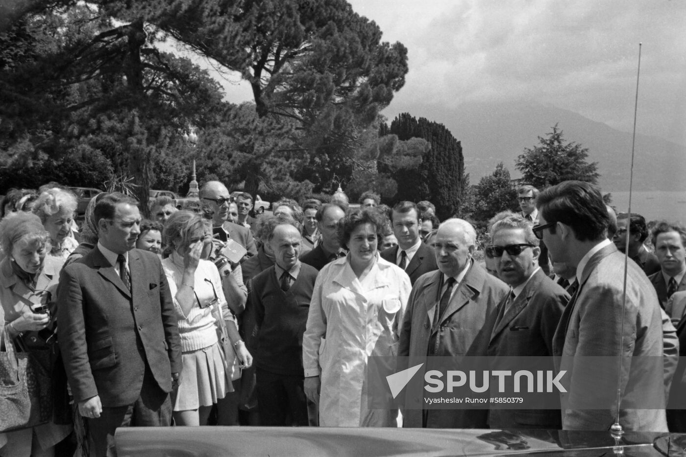 King of Nepal visits USSR
