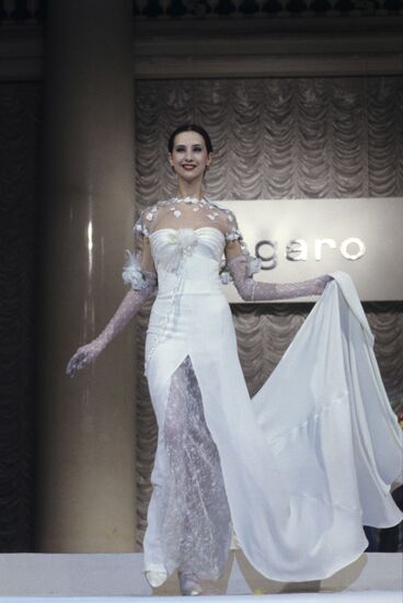 Emanuel Ungaro's collection showcased in Moscow