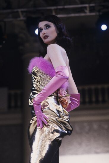 Emanuel Ungaro's collection showcased in Moscow