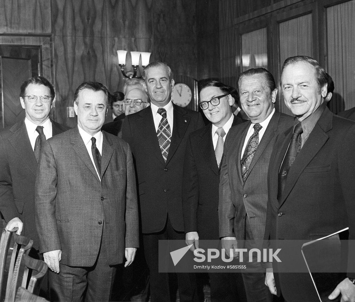 US senators visit USSR