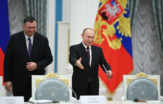 Russia France Business