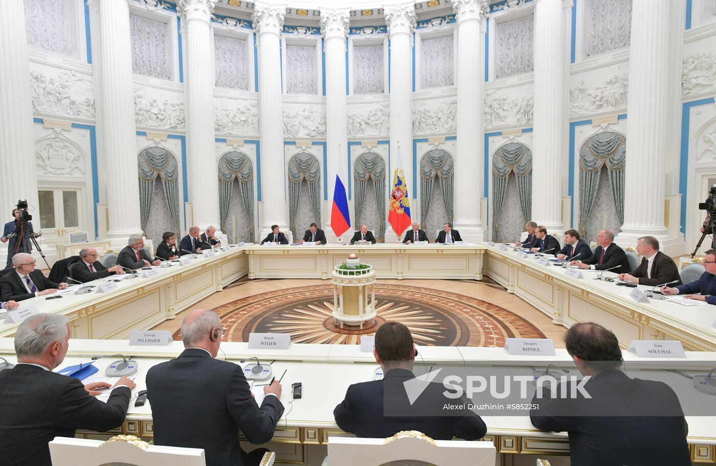 Russia France Business