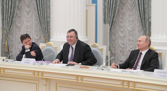 Russia France Business