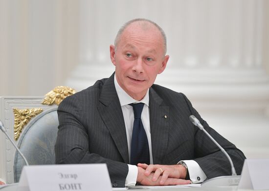 Russia France Business