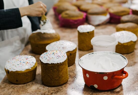 Russia Orthodox Easter Preparation