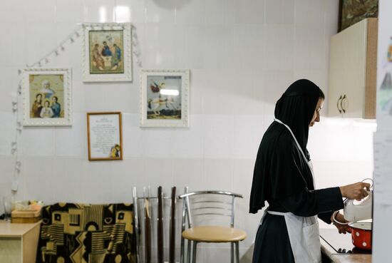 Russia Orthodox Easter Preparation