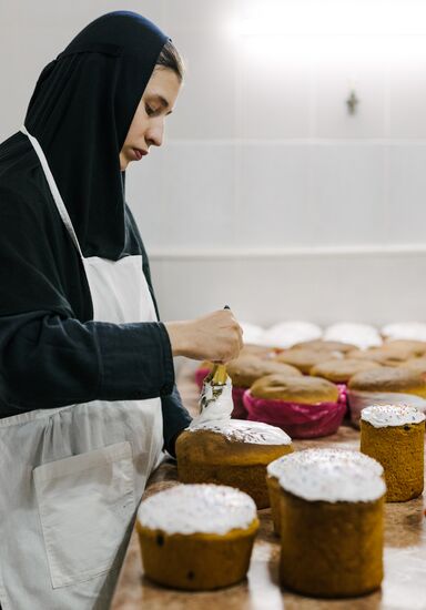 Russia Orthodox Easter Preparation