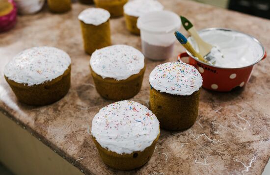 Russia Orthodox Easter Preparation