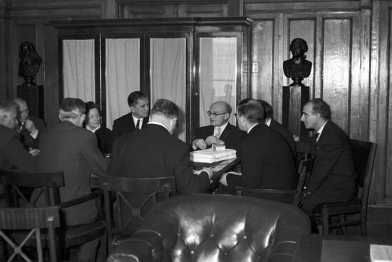 American chemist and analyst Izaak Maurits Kolthoff in Soviet Union