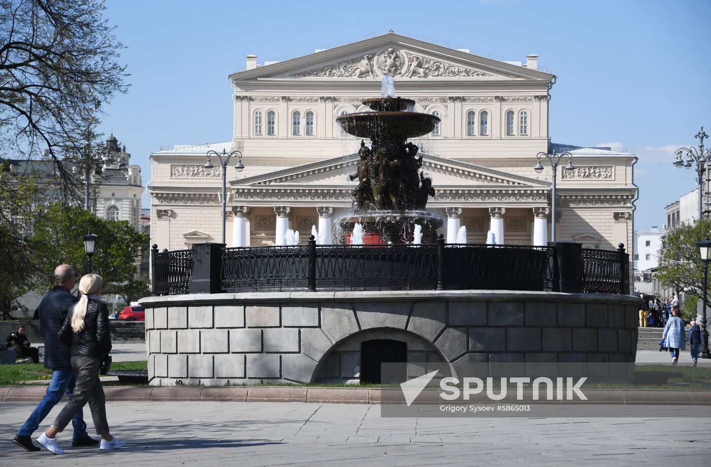 Russia Fountain Season