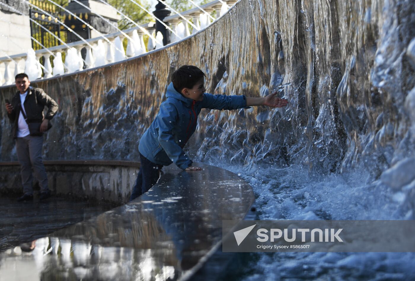 Russia Fountain Season