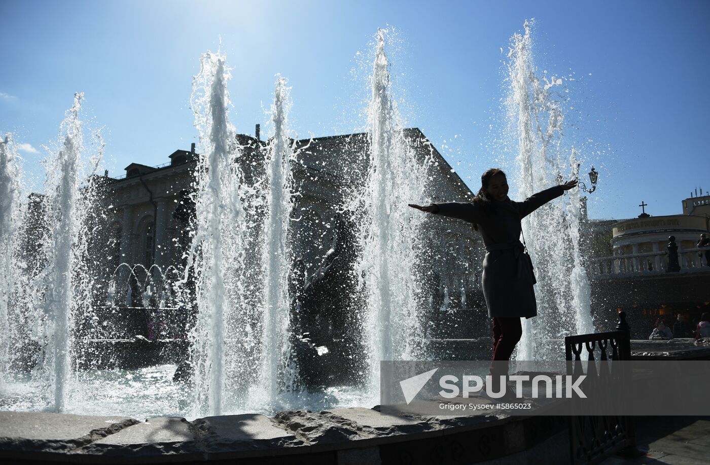 Russia Fountain Season