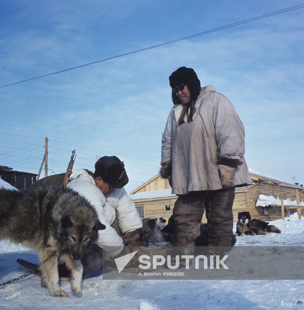 Chukchi hunters