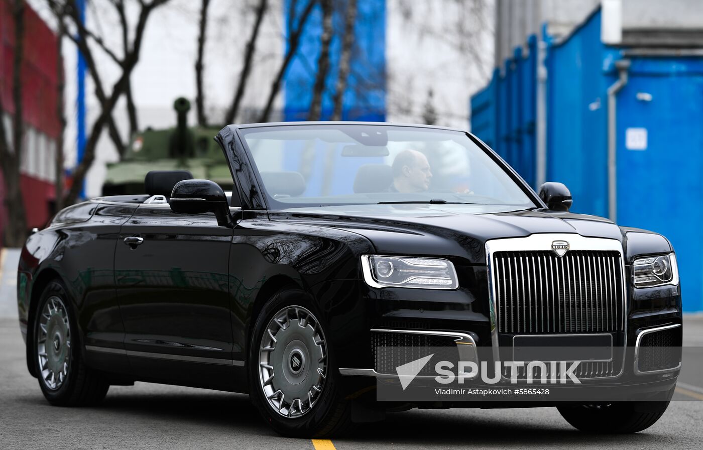 Russia Aurus Cabrio