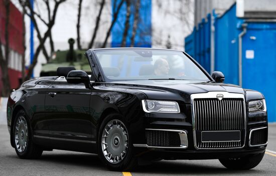 Russia Aurus Cabrio