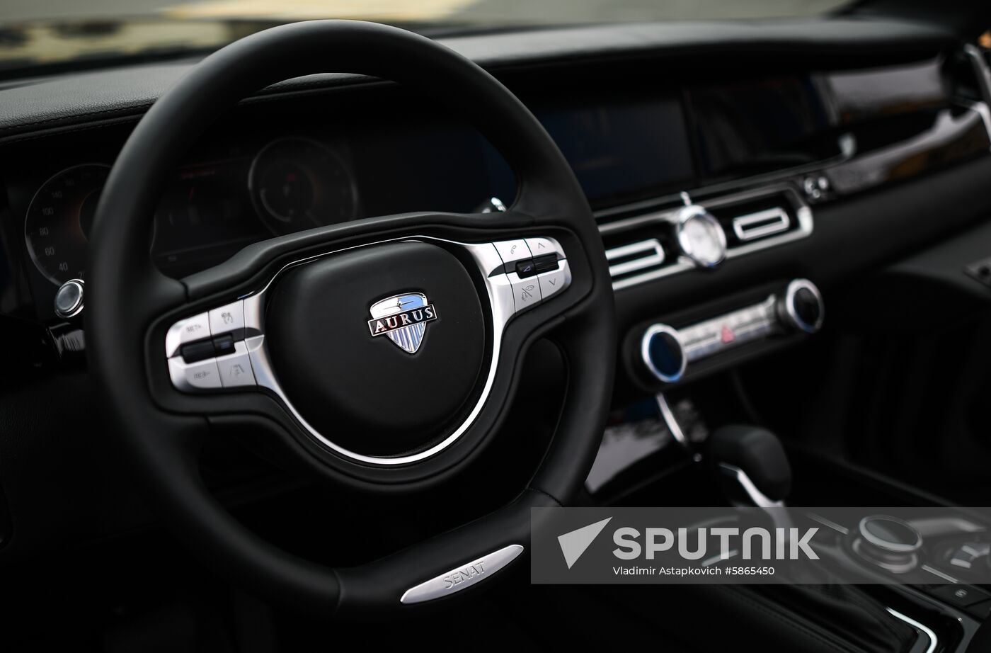 Russia Aurus Cabrio