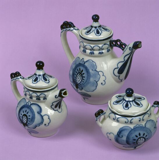 Gzhel folk craft