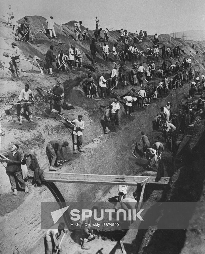 Magnitogorsk Iron and Steel plant construction