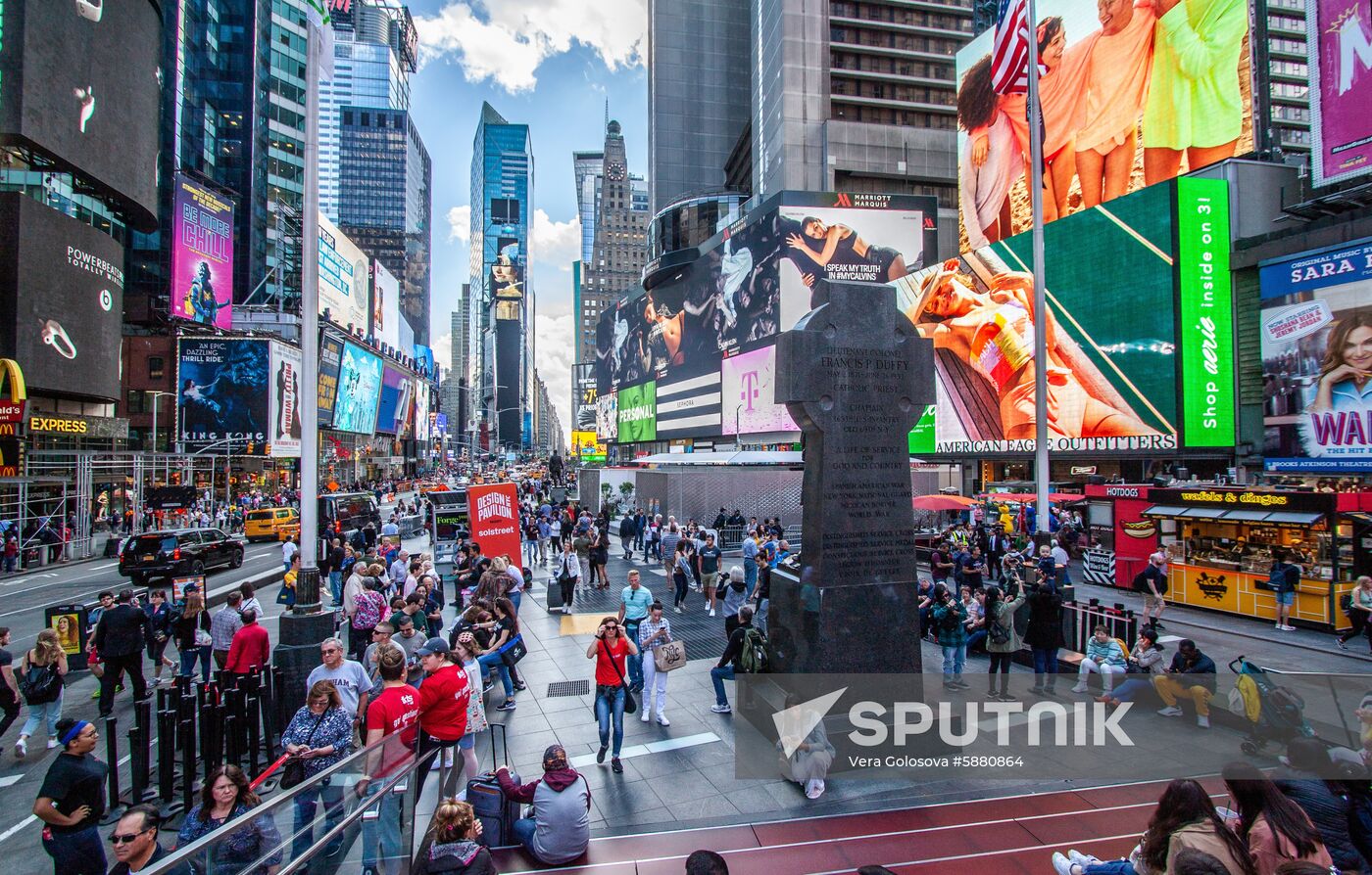 U.S. New York Daily Life