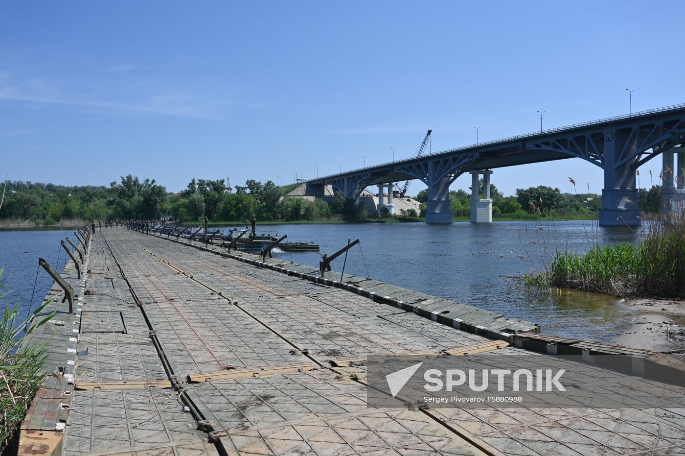 Russia Pontoon Crossing