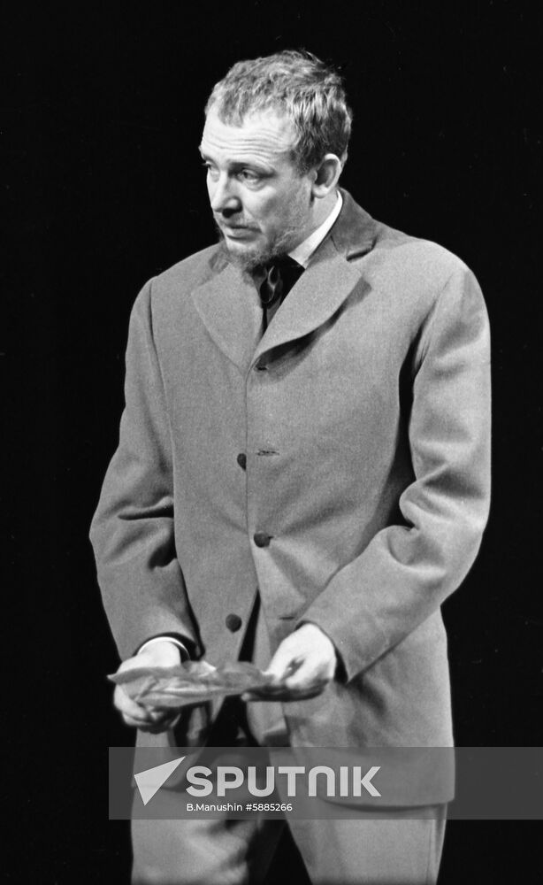 Stage and screen actor Innokenty Smoktunovsky