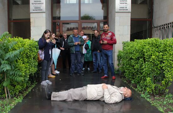 Armenia Courts Blocked