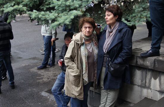 Armenia Courts Blocked