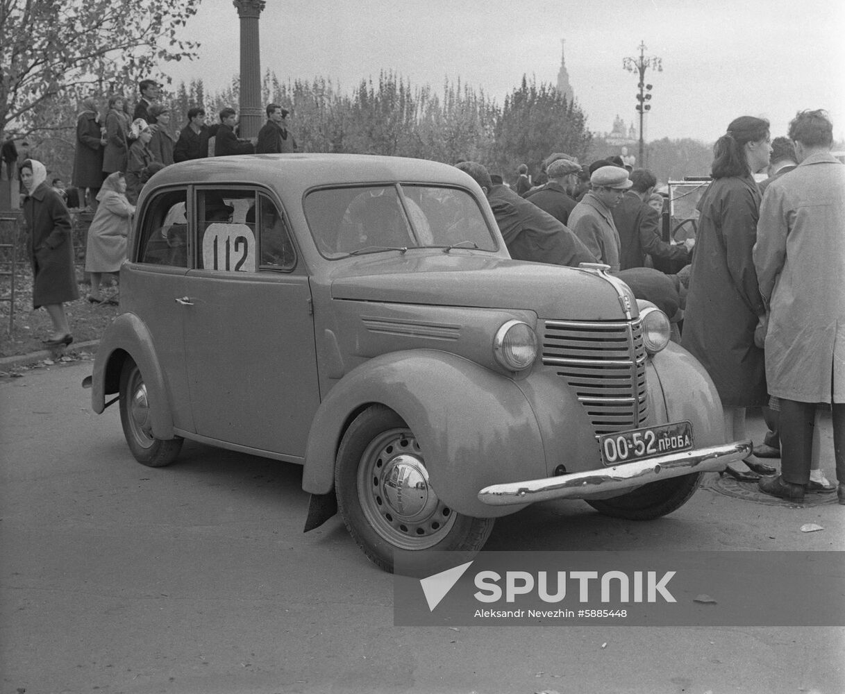 Vintage car parade in Moscow