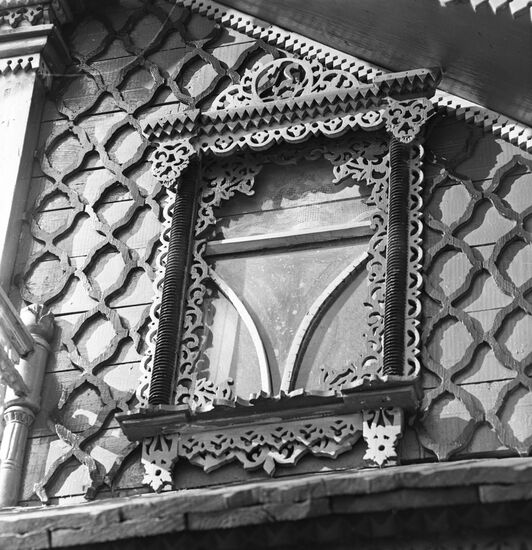 Russian wooden carvings