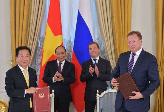 Russia Vietnam