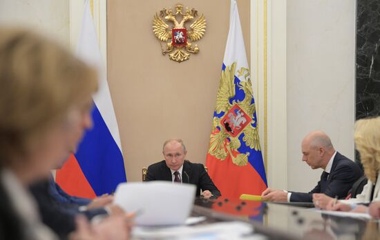 Russia Putin Social Policy
