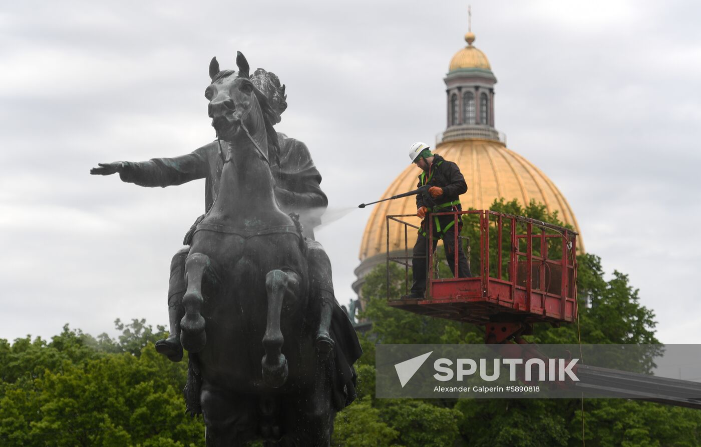 Russia Saint Petersburg Daily Life
