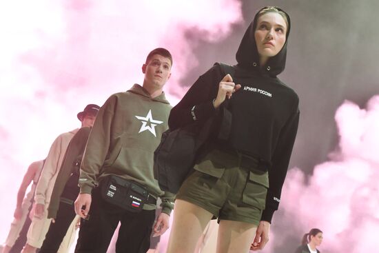 Russia Army Fashion