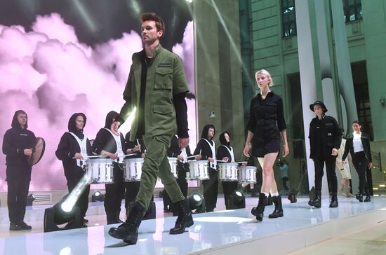 Russia Army Fashion