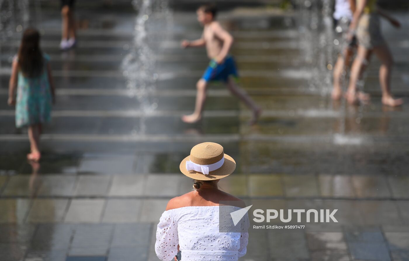 Russia Hot Weather