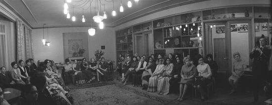 Soviet-Indian meeting at Soviet Women's Committee