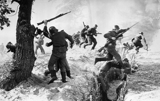 Scene from film 'There are No Unknown Soldiers'