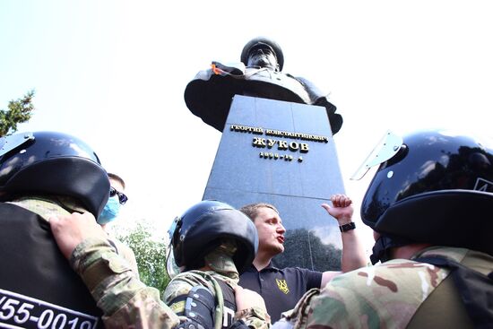 Ukraine Zhukov Monument Dismantling