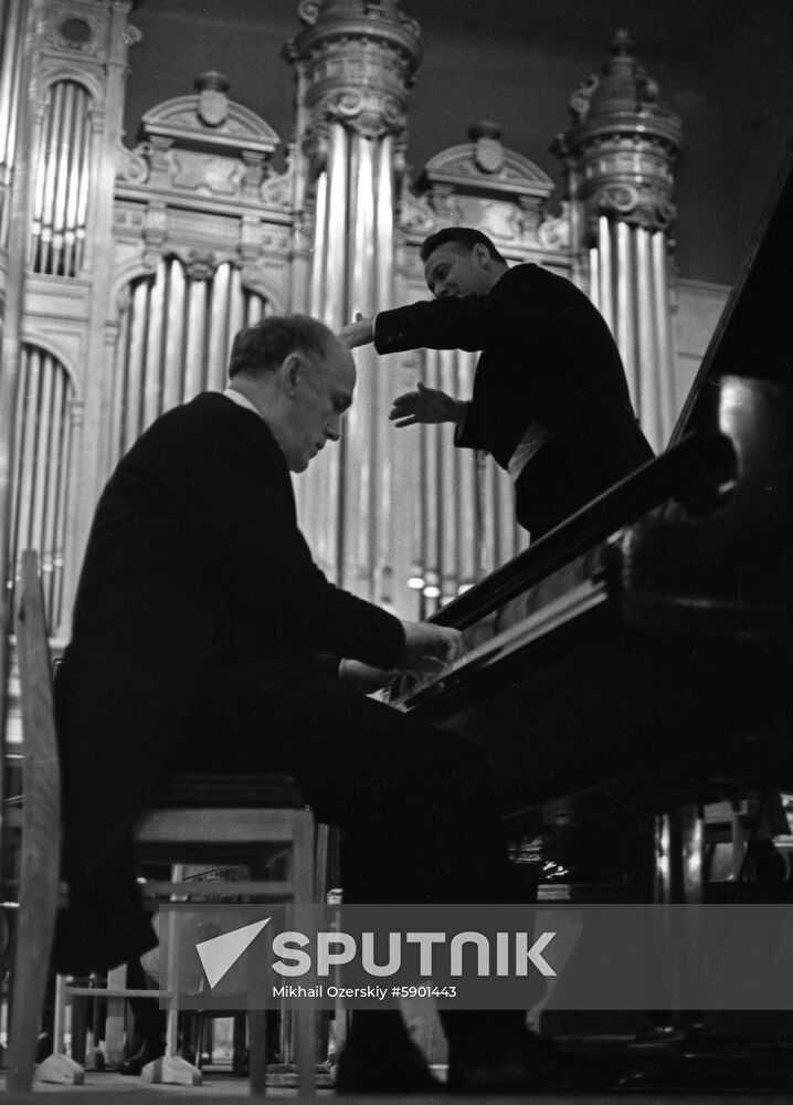 Pianist Svyatoslav Rikhter and conductor Kirill Kondrashin