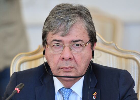 Russia Colombia