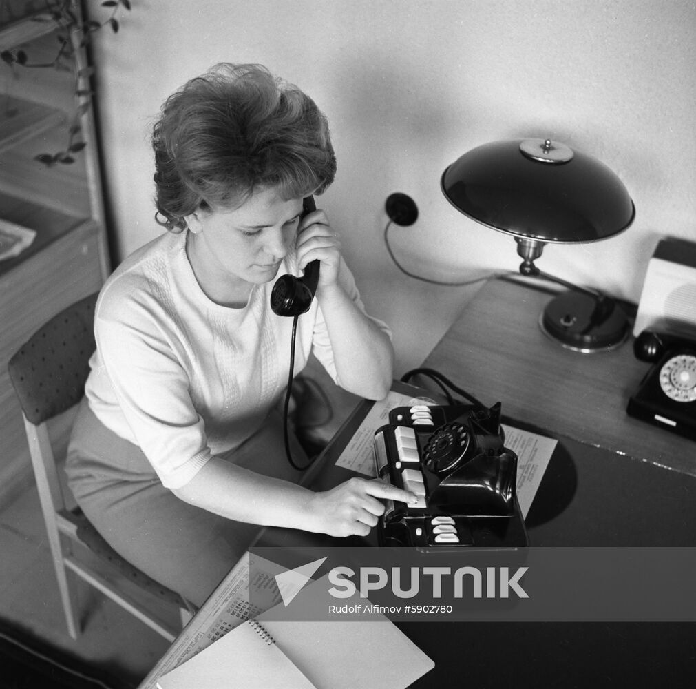 Telephone-concentrator