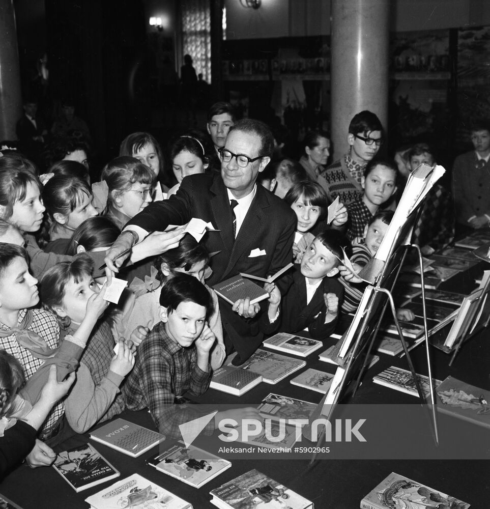 Soviet writer Lev Kassil