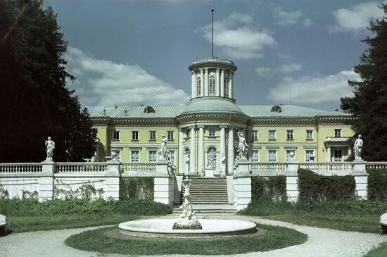 Arkhangelskoye memorial estate