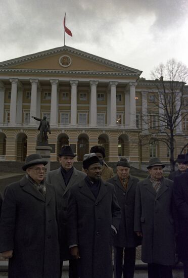 People's Republic of Mozambique delegation pays official visit to USSR