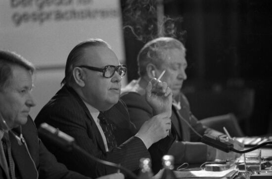 Head of CPSU Central Committee International Department Vadim Zagladin