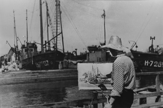 Open-air drawing session