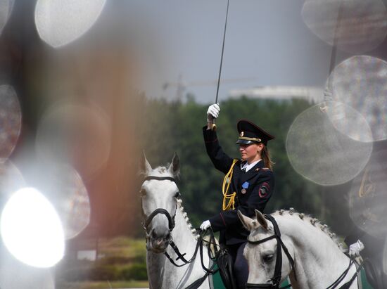 Russia Horse Race