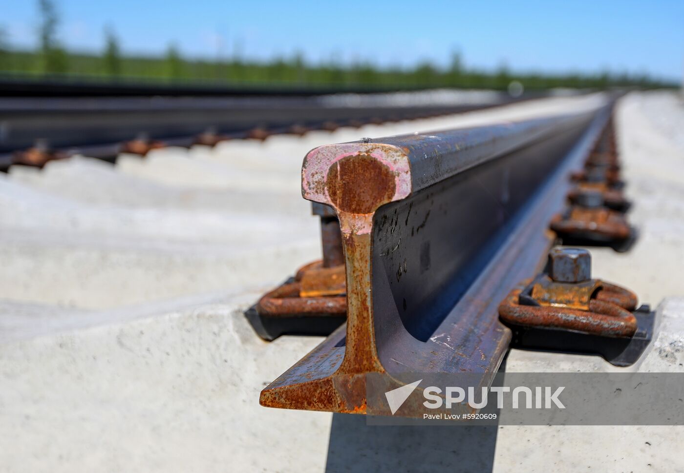 Building and renovating bridge across Kovanta River in Amur Region