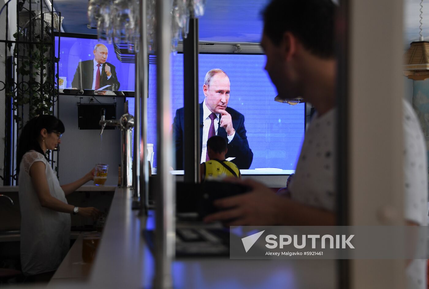 Russia Putin Nationwide Call-in